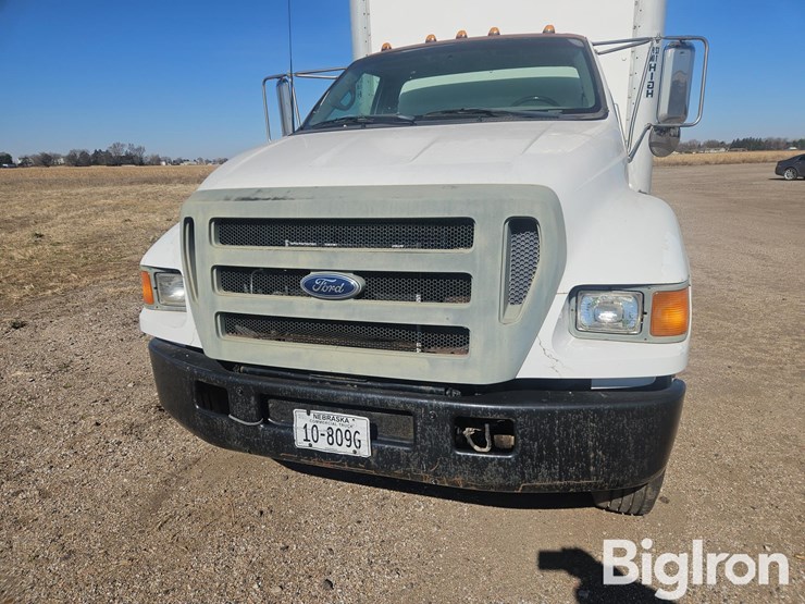 2004-ford-f650-image-10