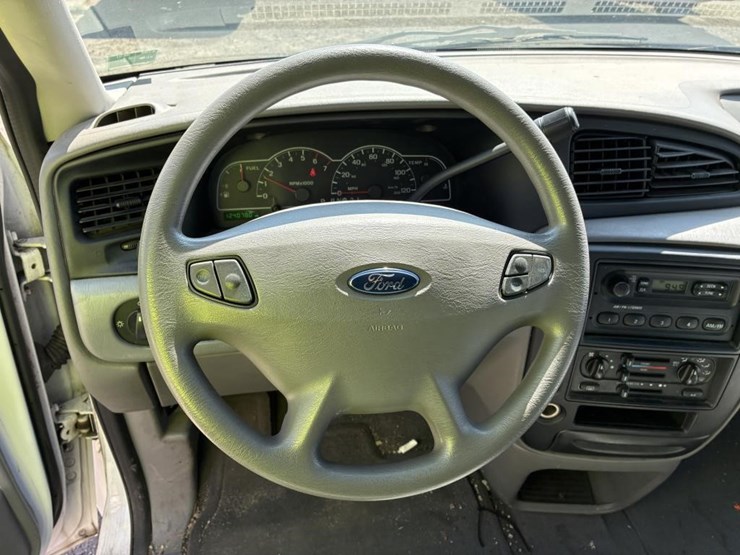 2003-ford-windstar-image-12