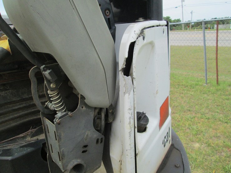 2016-bobcat-e35-image-35