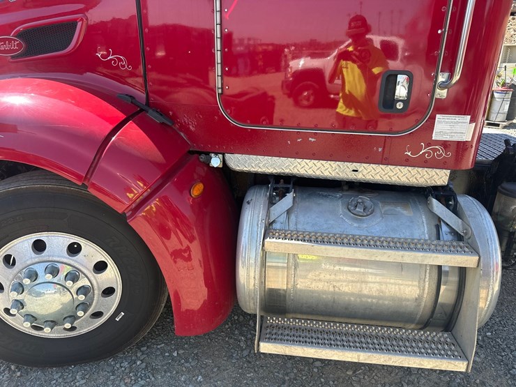 2008-peterbilt-386-image-16