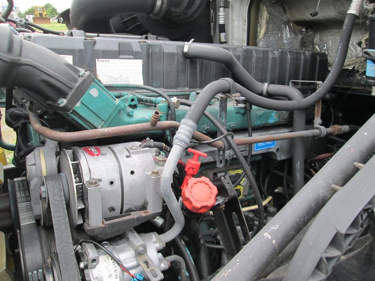 #46184-•-2008-volvo-t/a-sleeper-truck-tractor-4v4nc9gh08n482694-image-29