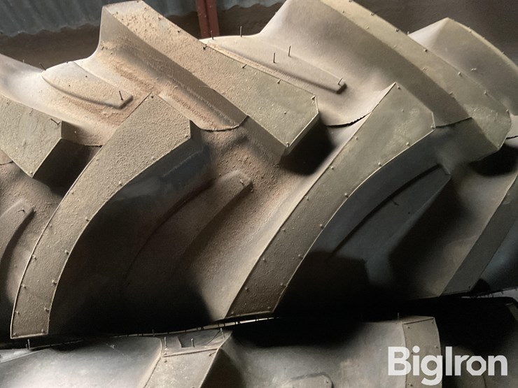 carlisle-12.4-24-tires-and-rims-image-11