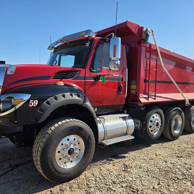 2012 INTERNATIONAL 7600