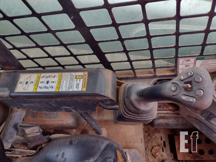 2013-bobcat-t770-image-13