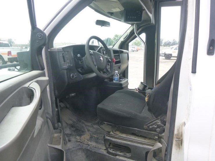 2009-chevrolet-3500-image-7