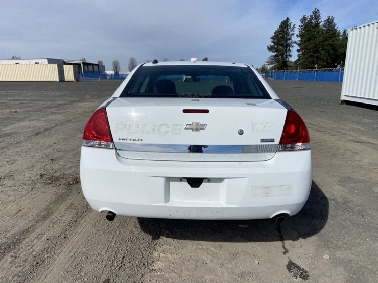 2011-chevrolet-impala-sedan-image-4