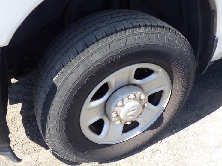 2019-dodge-2500-image-13