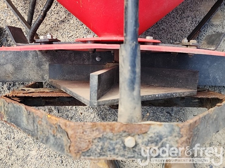 western-salt-spreader-image-6