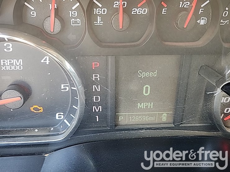 2016-chevrolet-silverado-3500hd-image-36