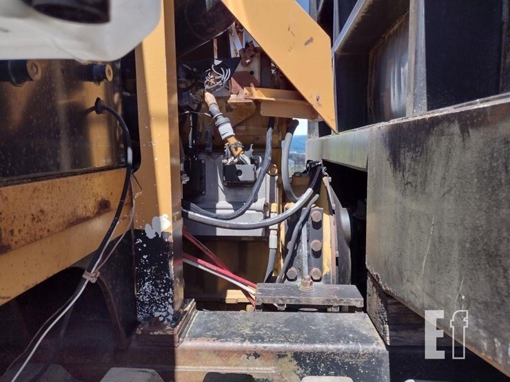 2009-morooka-mst3000vd-image-19