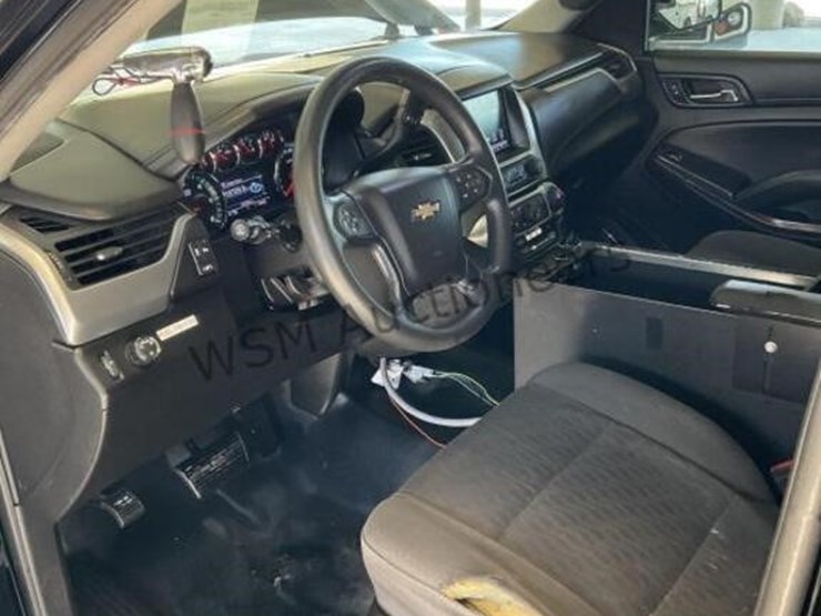 2018-chevrolet-tahoe-image-21