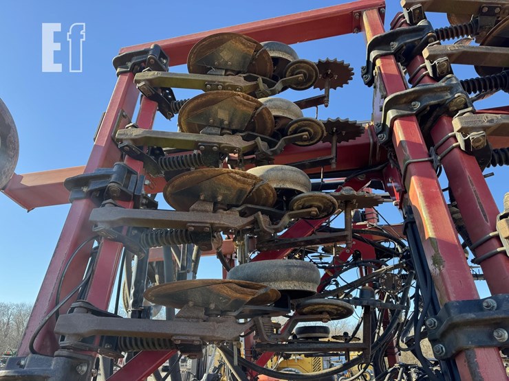 case-ih-2400-image-36