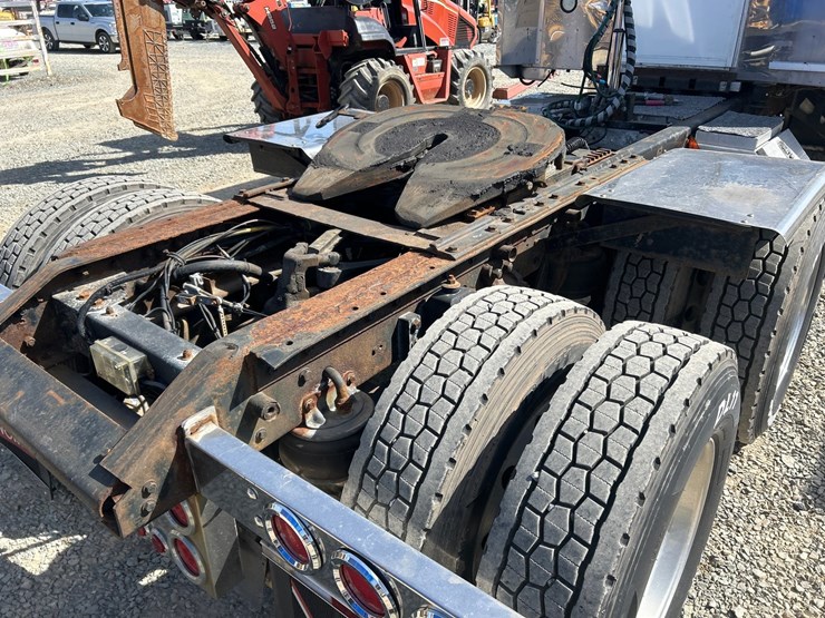 1999-kenworth-t600-image-22