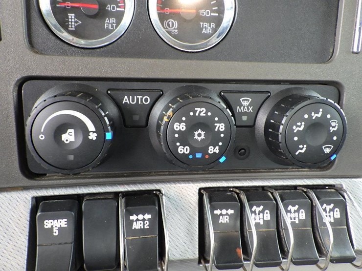 2019-kenworth-t880-image-103