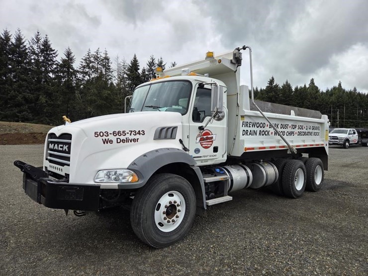 2020-mack-10yd.-t/a-dump-truck-image-1