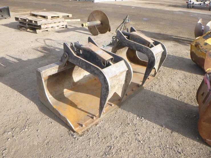 73"-skid-steer-grapple-bucket-image-2