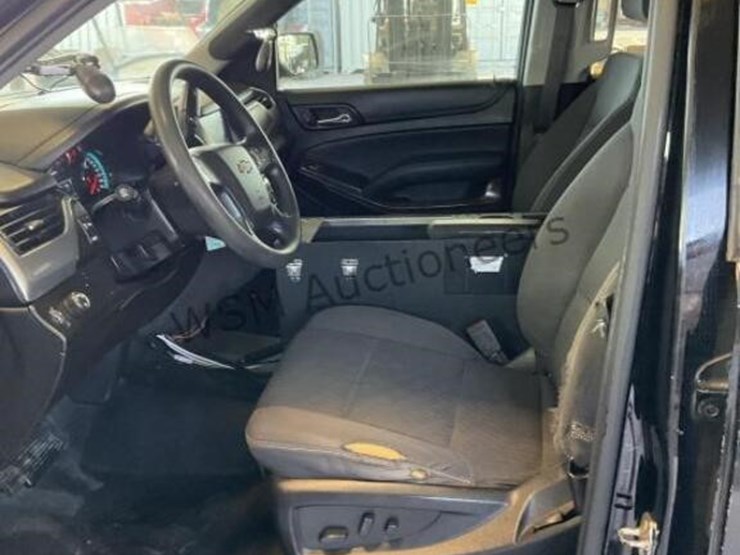 2019-chevrolet-tahoe-image-21