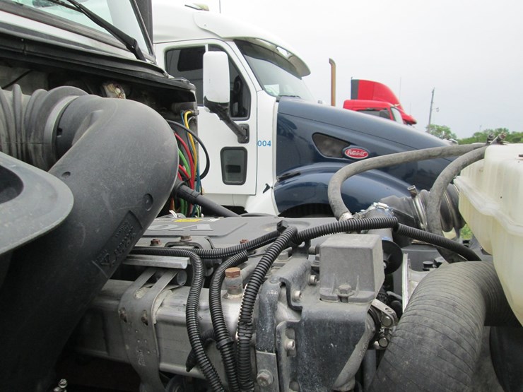 #46184-•-2008-volvo-t/a-sleeper-truck-tractor-4v4nc9gh08n482694-image-27