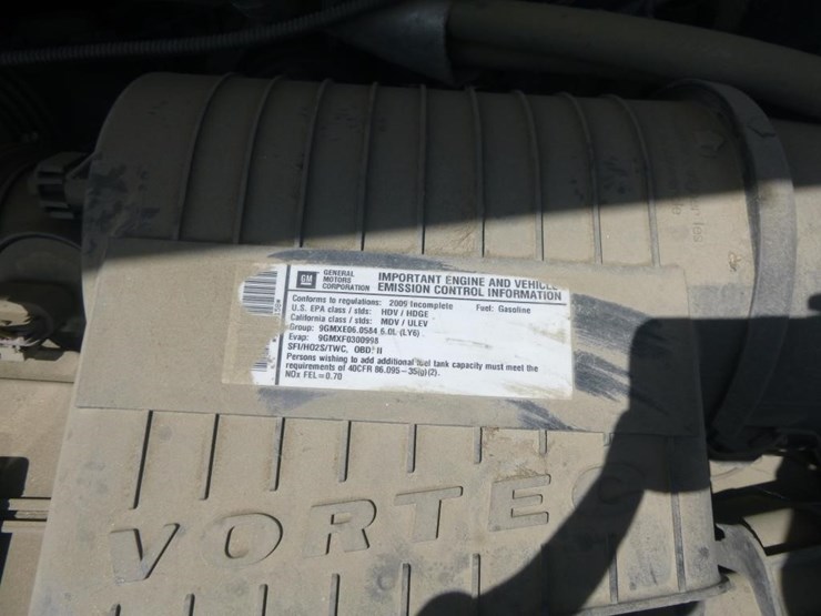 2009-chevrolet-3500-image-30