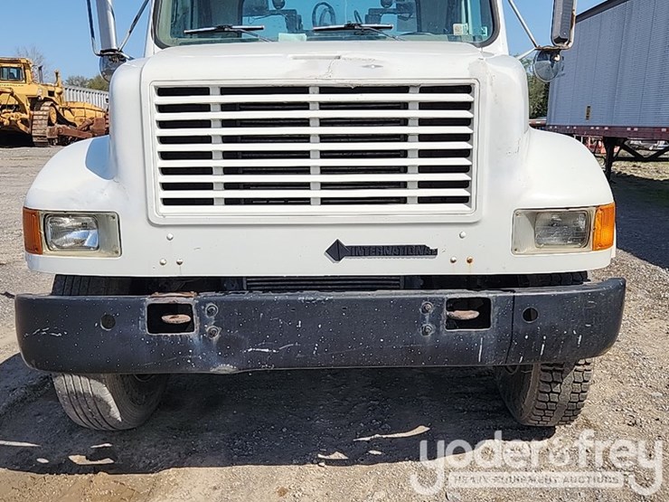 2002-international-4900-image-20