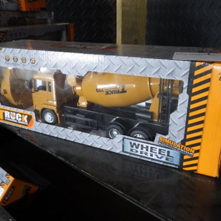 SKLP Mixer Truck Toy