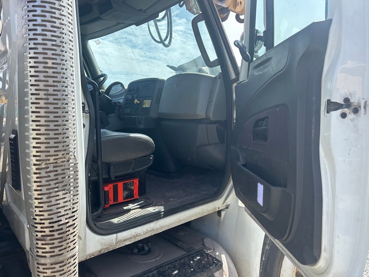 2014-international-4400-sba-image-82