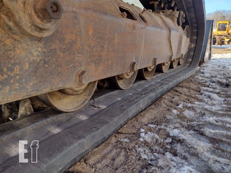 2020-bobcat-t870-image-33