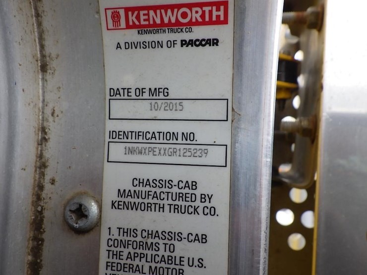 2016-kenworth-w900-image-108