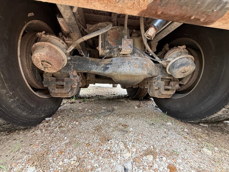 2001-mack-rd688s-image-10