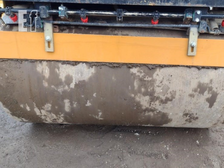 2006-caterpillar-cb-334e-image-13