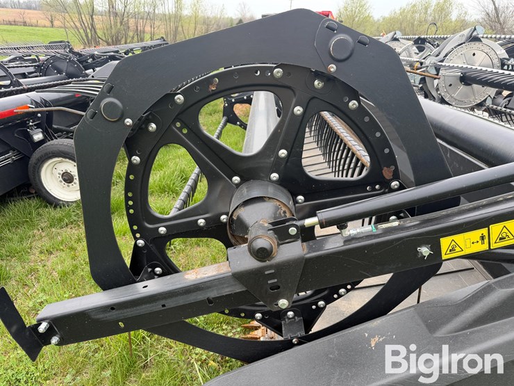 2021-mac-don-fd140-image-11