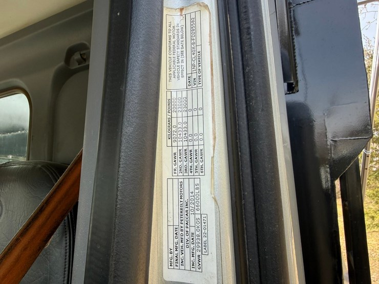 2015-peterbilt-579-image-87