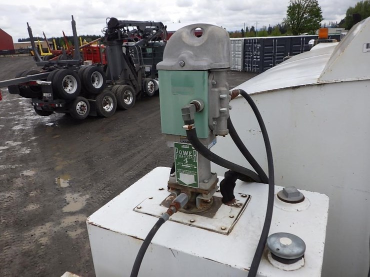 2005-peterbilt-pb330-22'-t/a-fuel-lube-truck-image-20