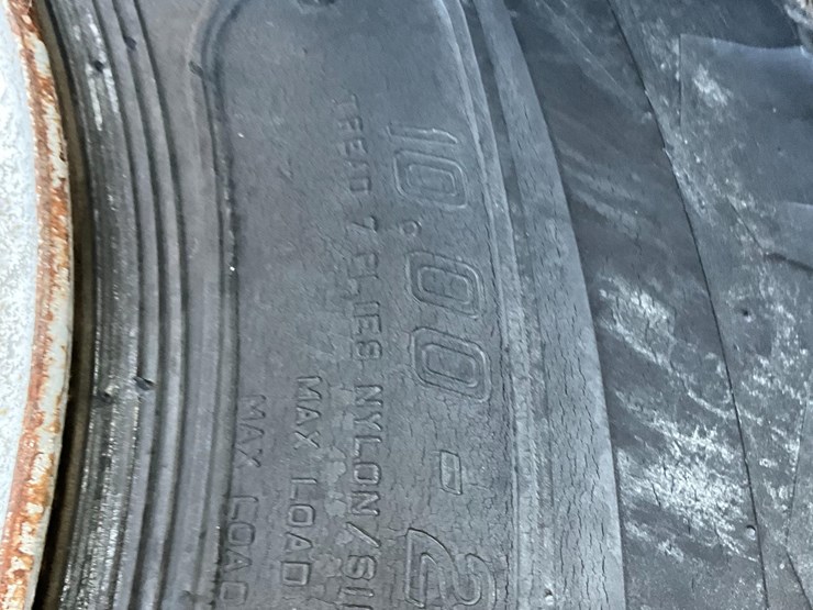 1983-ford-f800-image-13