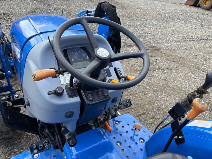 new-holland-workmaster-40-image-11
