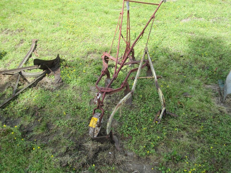 #36766-•-horse-drawn-cultivator-image-1