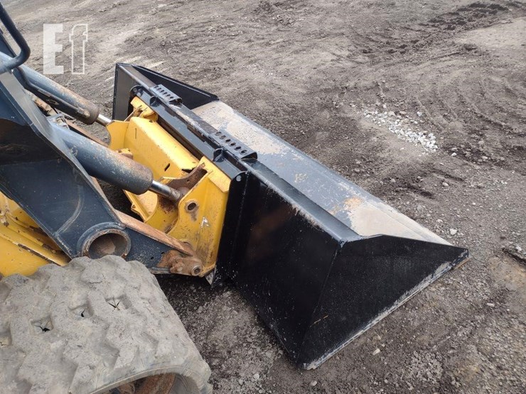 2020-deere-331g-image-19