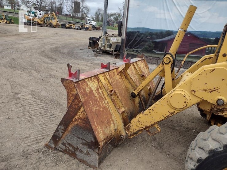 1995-deere-300d-image-19