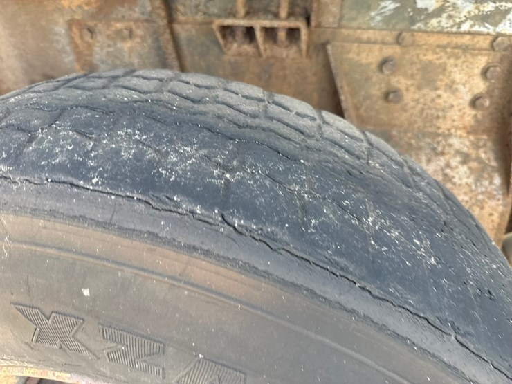 1996-ford-l9000-image-96