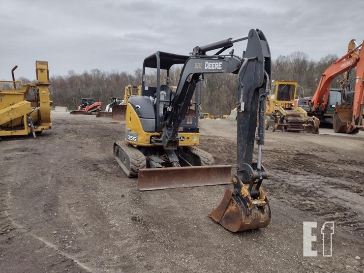 2020-deere-35g-image-43