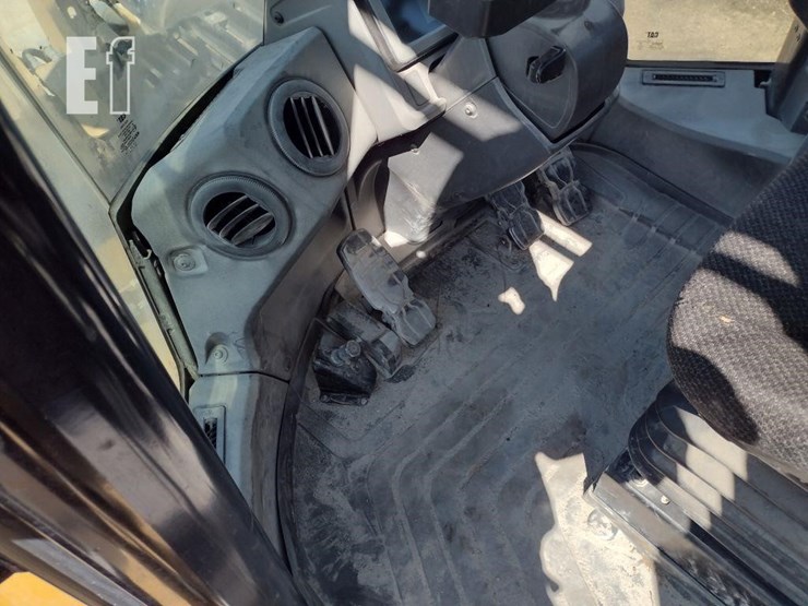 2019-caterpillar-950m-image-14