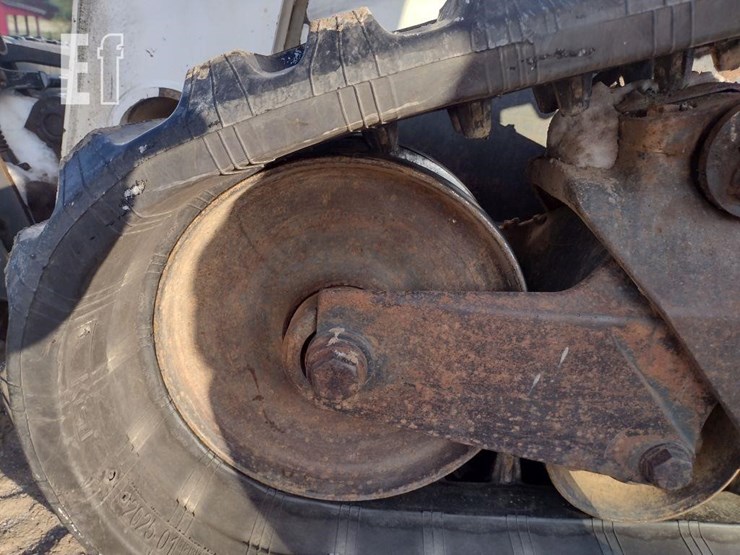 2020-bobcat-t870-image-26