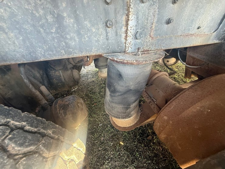 #1119-•-1990-international-navistar-paystar-5000-26'-flat-bed-truck-image-37