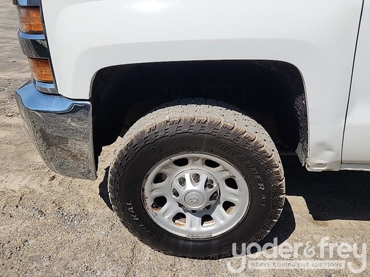 2016-chevrolet-silverado-3500hd-image-12