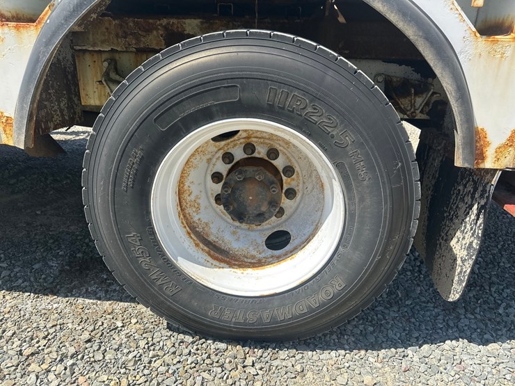 2009-international-durastar-4300-image-79