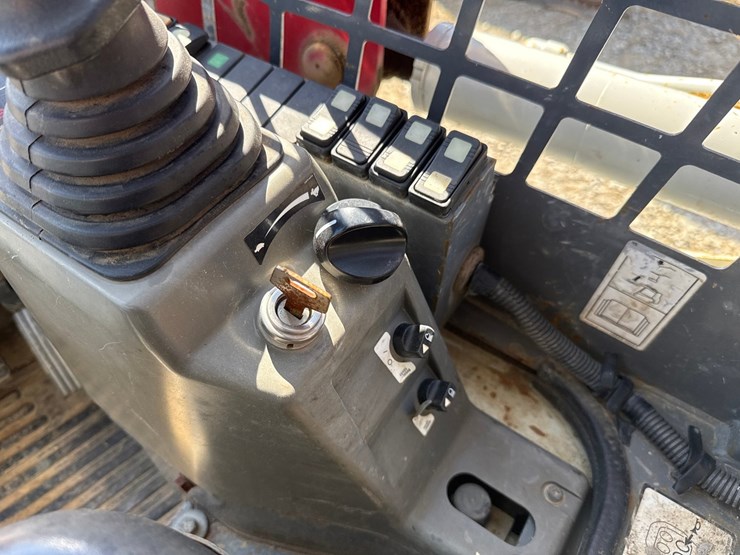 takeuchi-tl8-image-33