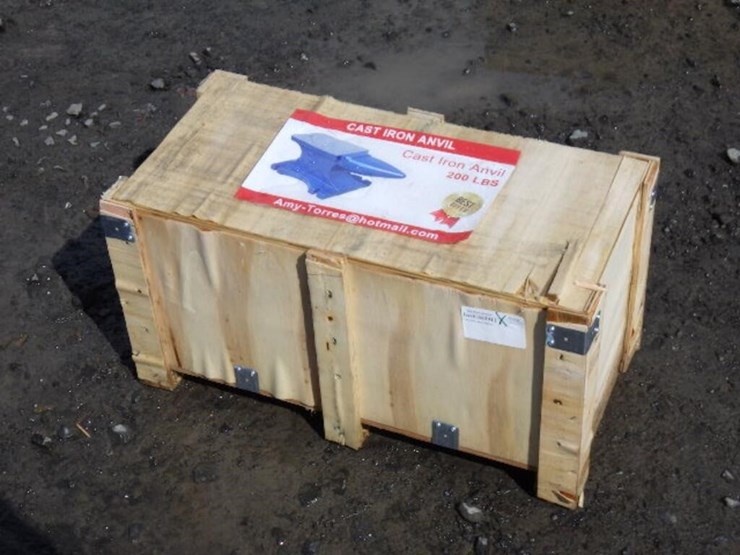 cast-iron-anvil-200lbs-image-1