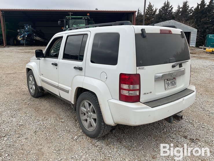 2012-jeep-liberty-image-7