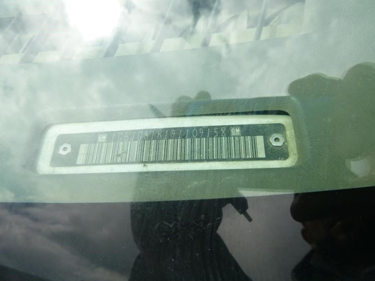 2009-chevrolet-3500-image-24