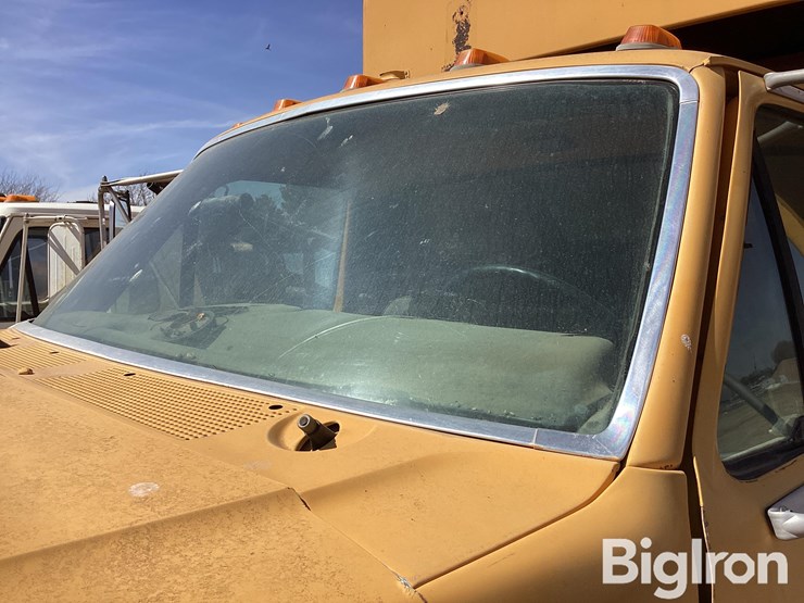 1990-ford-f800-image-15